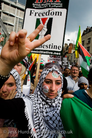 Demonstrators march to the Israeli Embassy against the Israeli attack on the flotilla of aid-carrying vessels bound for Gaza. London.

© Jess Hurd/reportdigital.co.uk
Tel: 01789-262151/07831-121483  
info@reportdigital.co.uk  
NUJ recommended terms & conditions apply. Moral rights asserted under Copyright Designs & Patents Act 1988. Credit is required. No part of this photo to be stored, reproduced, manipulated or transmitted by any means without permission.