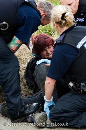 Protesters are arrested leaving Climate Camp after refusing the be stopped and searched. Cliate Camp calls for the government to take action on climate change and stop the bulding of Kingsnorth coal fired electricity station. Rochester, Kent.
© Jess Hurd/reportdigital.co.uk
Tel: 01789-262151/07831-121483  
info@reportdigital.co.uk  
NUJ recommended terms & conditions apply. Moral rights asserted under Copyright Designs & Patents Act 1988. Credit is required. No part of this photo to be stored, reproduced, manipulated or transmitted by any means without permission.