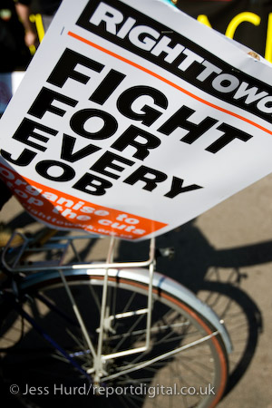 March for jobs, education and Peace, Labour Party Conference. Brighton.

© Jess Hurd/reportdigital.co.uk
Tel: 01789-262151/07831-121483  
info@reportdigital.co.uk  
NUJ recommended terms & conditions apply. Moral rights asserted under Copyright Designs & Patents Act 1988. Credit is required. No part of this photo to be stored, reproduced, manipulated or transmitted by any means without permission.