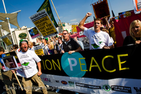 March for jobs, education and Peace, Labour Party Conference. Brighton.

© Jess Hurd/reportdigital.co.uk
Tel: 01789-262151/07831-121483  
info@reportdigital.co.uk  
NUJ recommended terms & conditions apply. Moral rights asserted under Copyright Designs & Patents Act 1988. Credit is required. No part of this photo to be stored, reproduced, manipulated or transmitted by any means without permission.