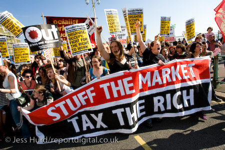 March for jobs, education and Peace, Labour Party Conference. Brighton.

© Jess Hurd/reportdigital.co.uk
Tel: 01789-262151/07831-121483  
info@reportdigital.co.uk  
NUJ recommended terms & conditions apply. Moral rights asserted under Copyright Designs & Patents Act 1988. Credit is required. No part of this photo to be stored, reproduced, manipulated or transmitted by any means without permission.