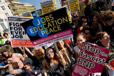 March for jobs, education and Peace, Labour Party Conference. Brighton.

© Jess Hurd/reportdigital.co.uk
Tel: 01789-262151/07831-121483  
info@reportdigital.co.uk  
NUJ recommended terms & conditions apply. Moral rights asserted under Copyright Designs & Patents Act 1988. Credit is required. No part of this photo to be stored, reproduced, manipulated or transmitted by any means without permission.
